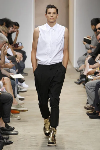 Look 31